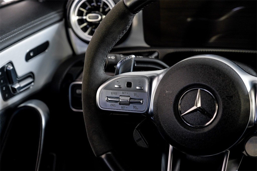 Vehicle image 17 of 61