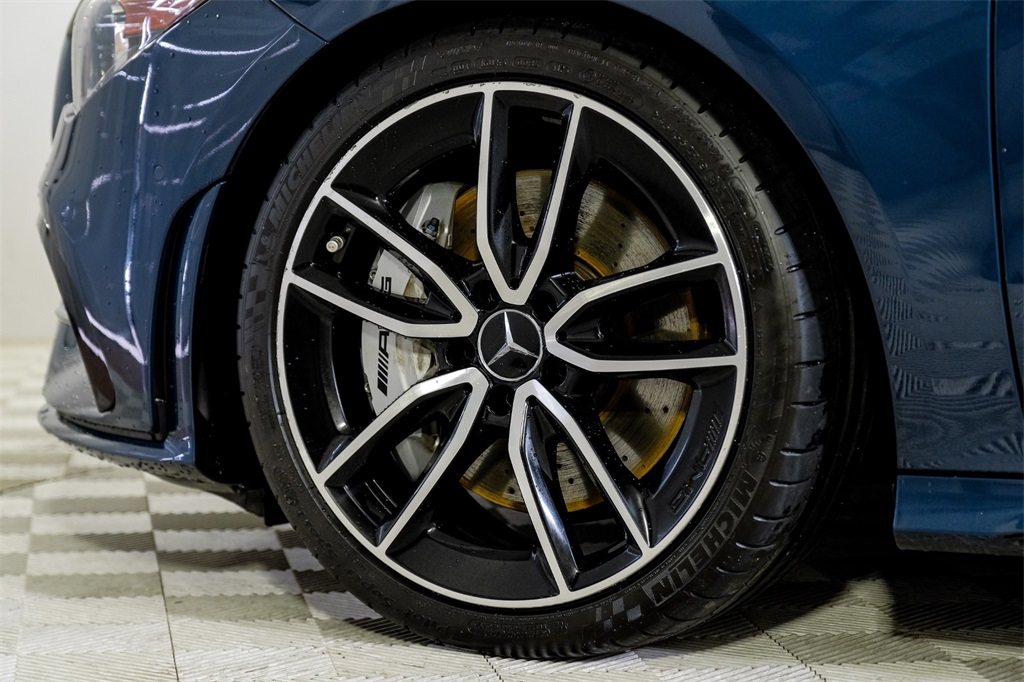 Vehicle image 57 of 61
