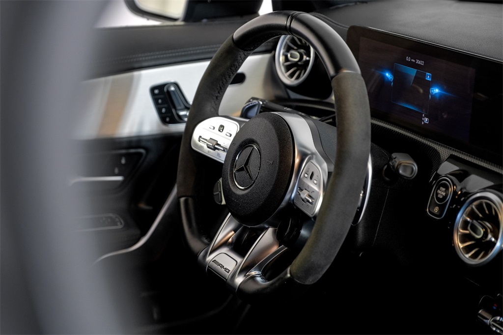 Vehicle image 15 of 61