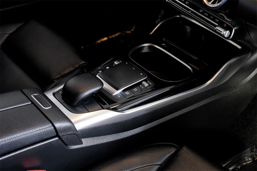 Vehicle image 23 of 61