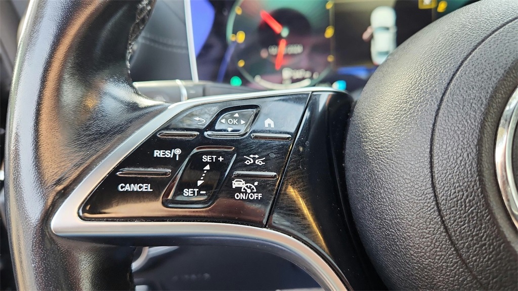 Vehicle image 29 of 34