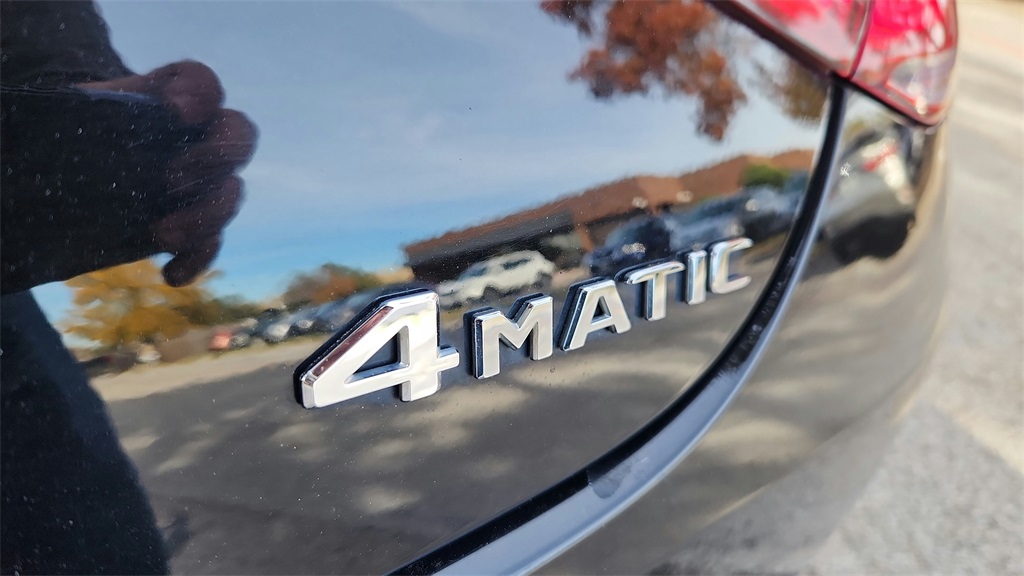 Vehicle image 24 of 34