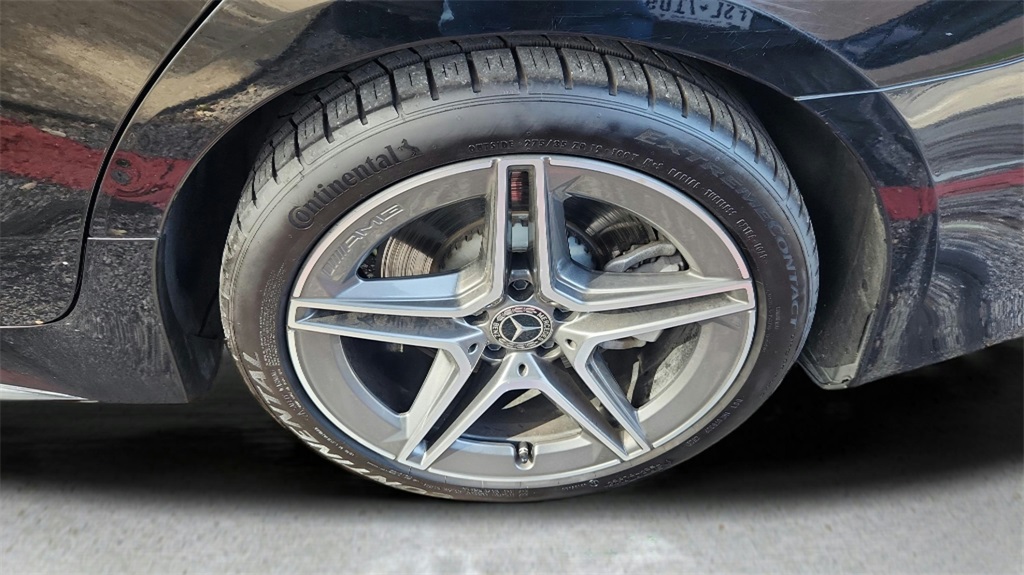 Vehicle image 27 of 34