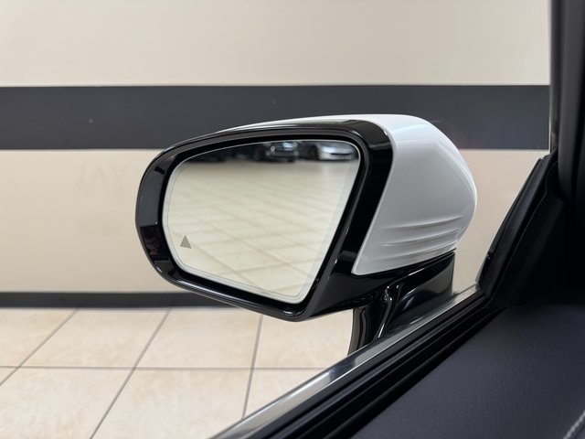 Vehicle image 28 of 29