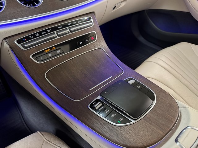 Vehicle image 18 of 29