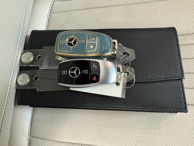 Vehicle image 22 of 29