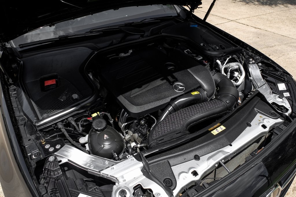 Vehicle image 16 of 57