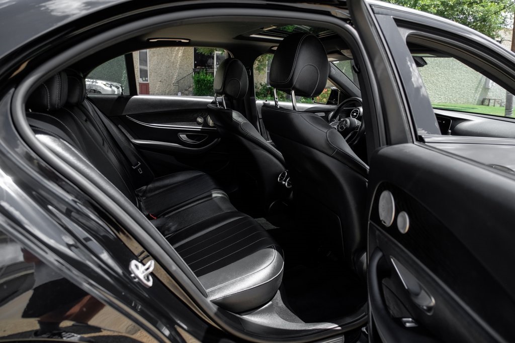 Vehicle image 46 of 57