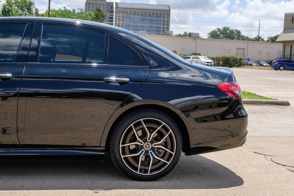 Vehicle image 12 of 57