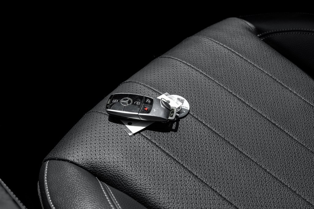 Vehicle image 41 of 57