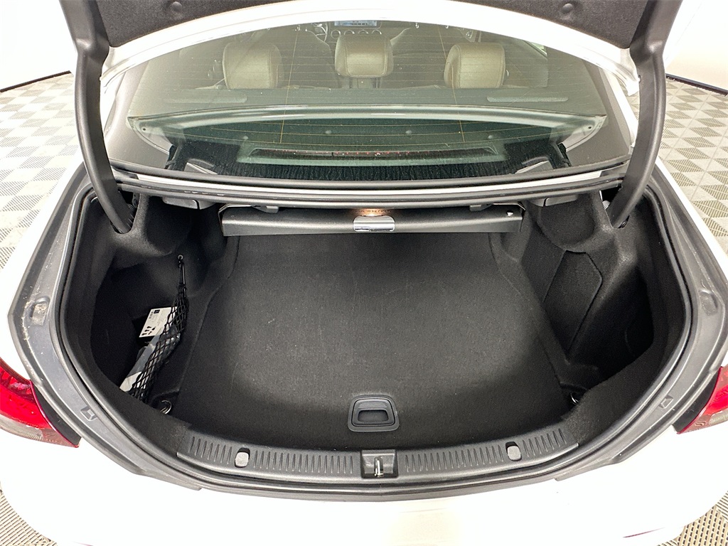 Vehicle image 11 of 33