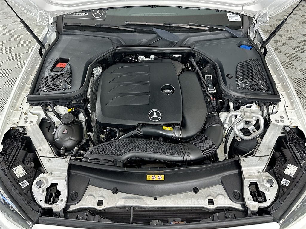 Vehicle image 9 of 33