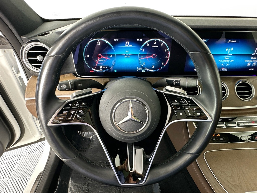 Vehicle image 20 of 33