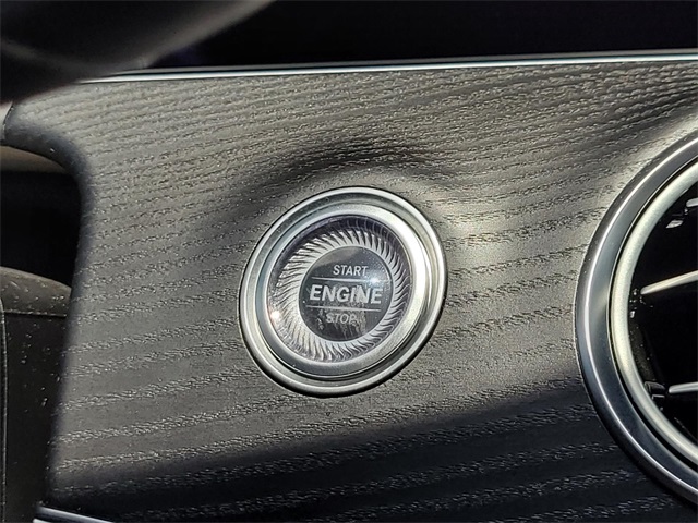 Vehicle image 24 of 35