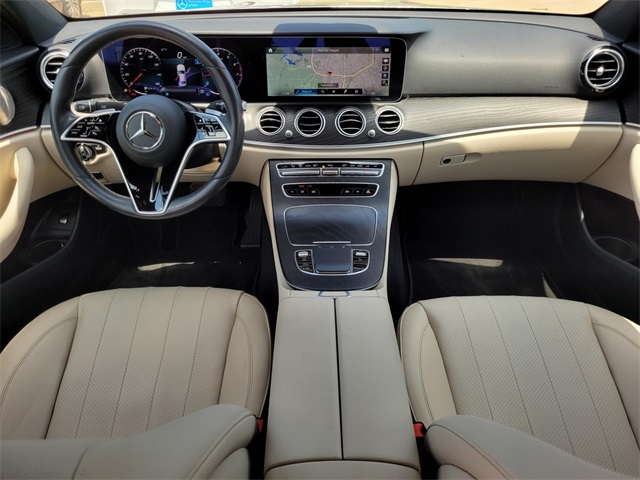 Vehicle image 33 of 35