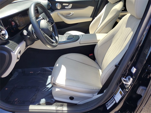 Vehicle image 18 of 31