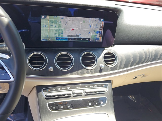 Vehicle image 27 of 31