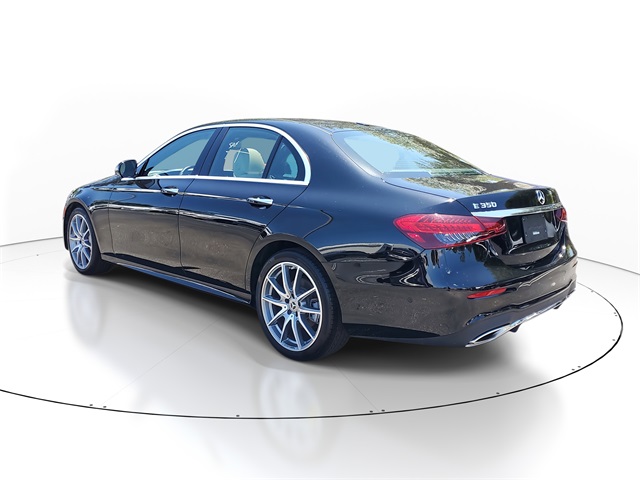Vehicle image 6 of 31