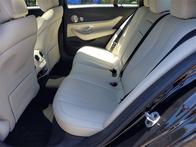 Vehicle image 12 of 31