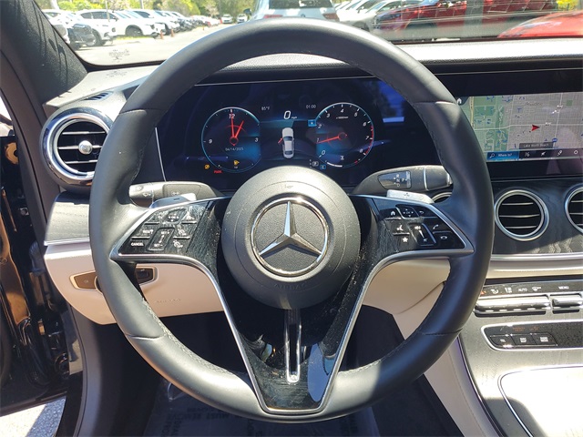 Vehicle image 25 of 31