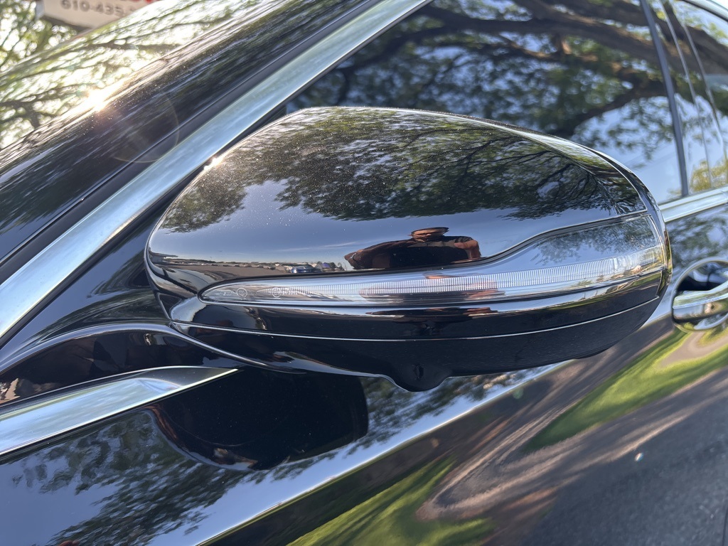 Vehicle image 36 of 49