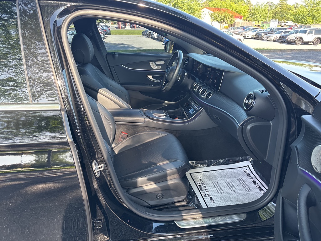 Vehicle image 41 of 49