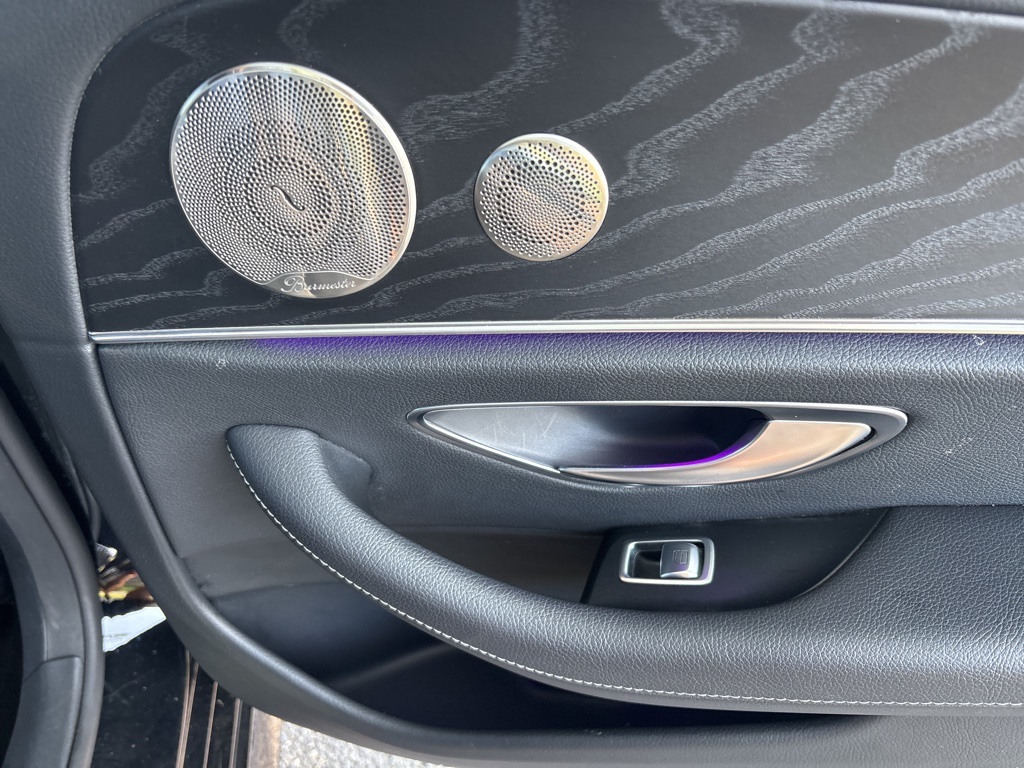 Vehicle image 48 of 49