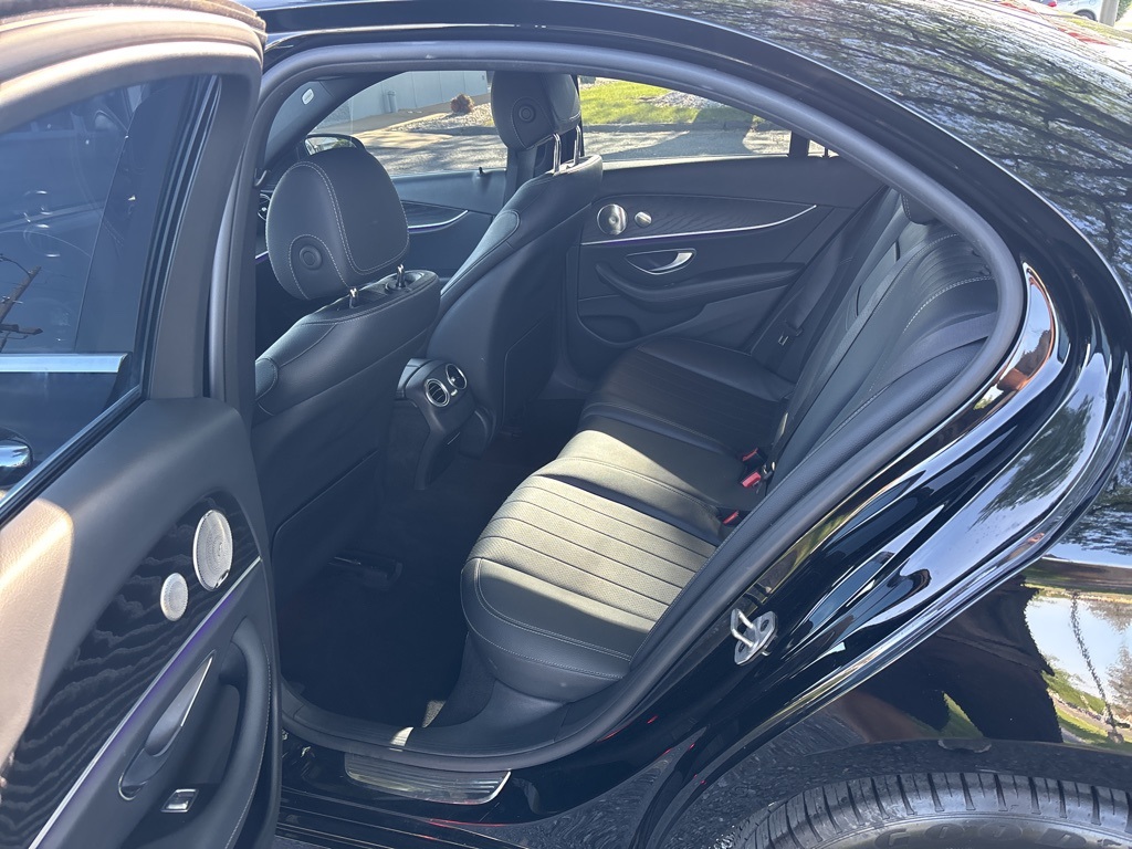 Vehicle image 43 of 49