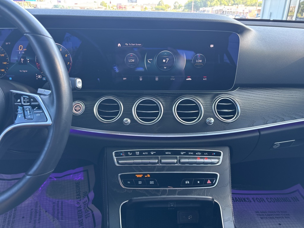 Vehicle image 39 of 49