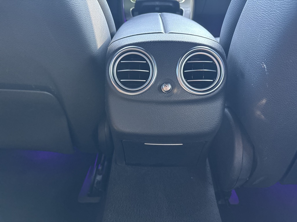 Vehicle image 28 of 49