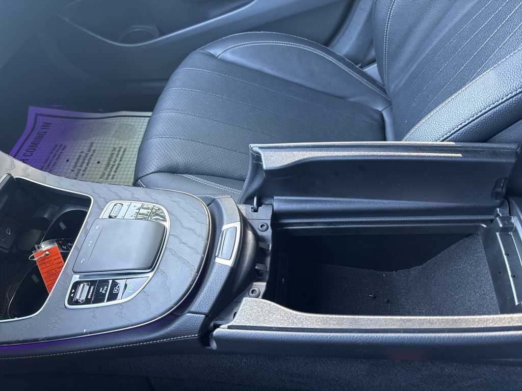 Vehicle image 37 of 49