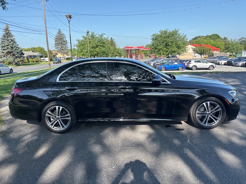 Vehicle image 4 of 49