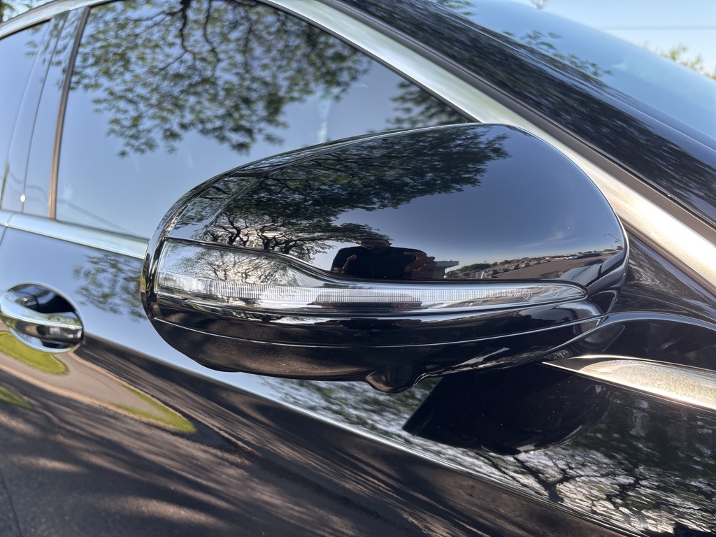 Vehicle image 27 of 49
