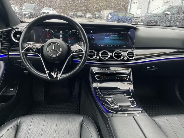 Vehicle image 13 of 32