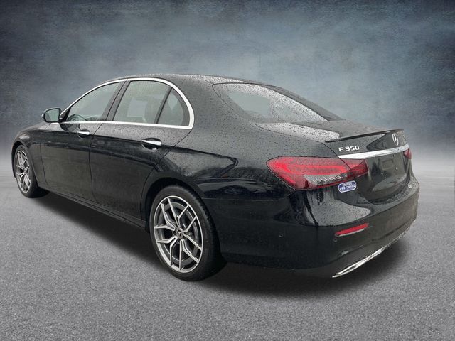 Vehicle image 7 of 32