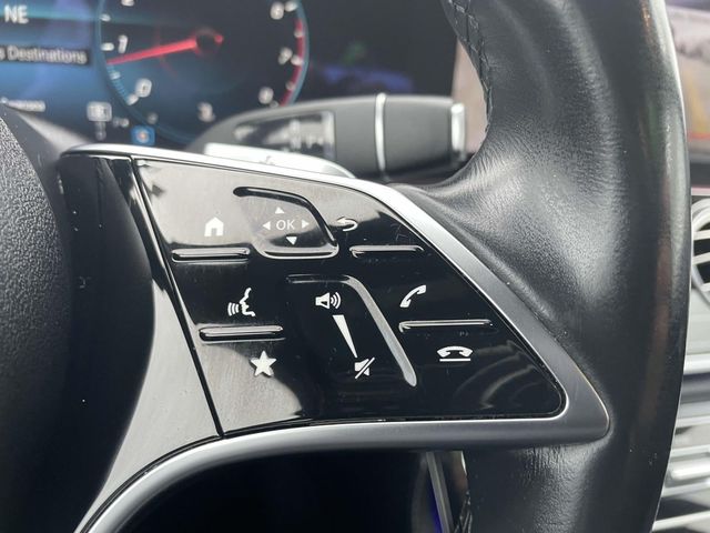 Vehicle image 28 of 32