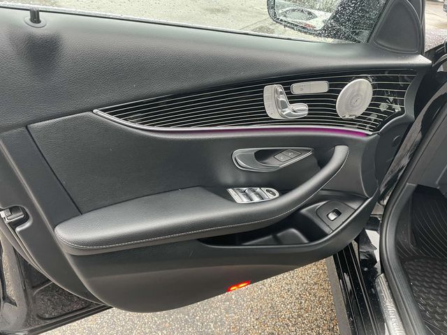 Vehicle image 16 of 32