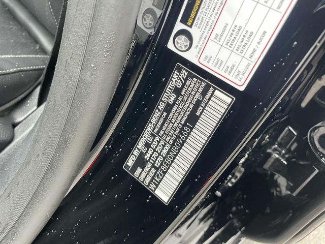 Vehicle image 18 of 32
