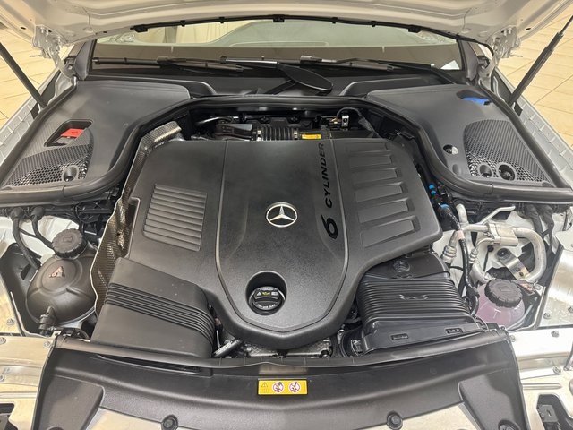 Vehicle image 7 of 32