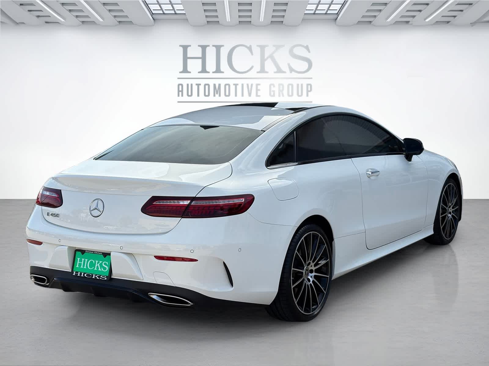 Vehicle image 4 of 21
