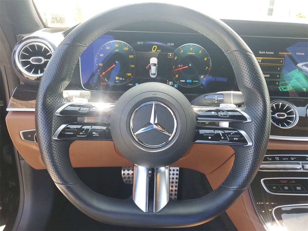 Vehicle image 15 of 40