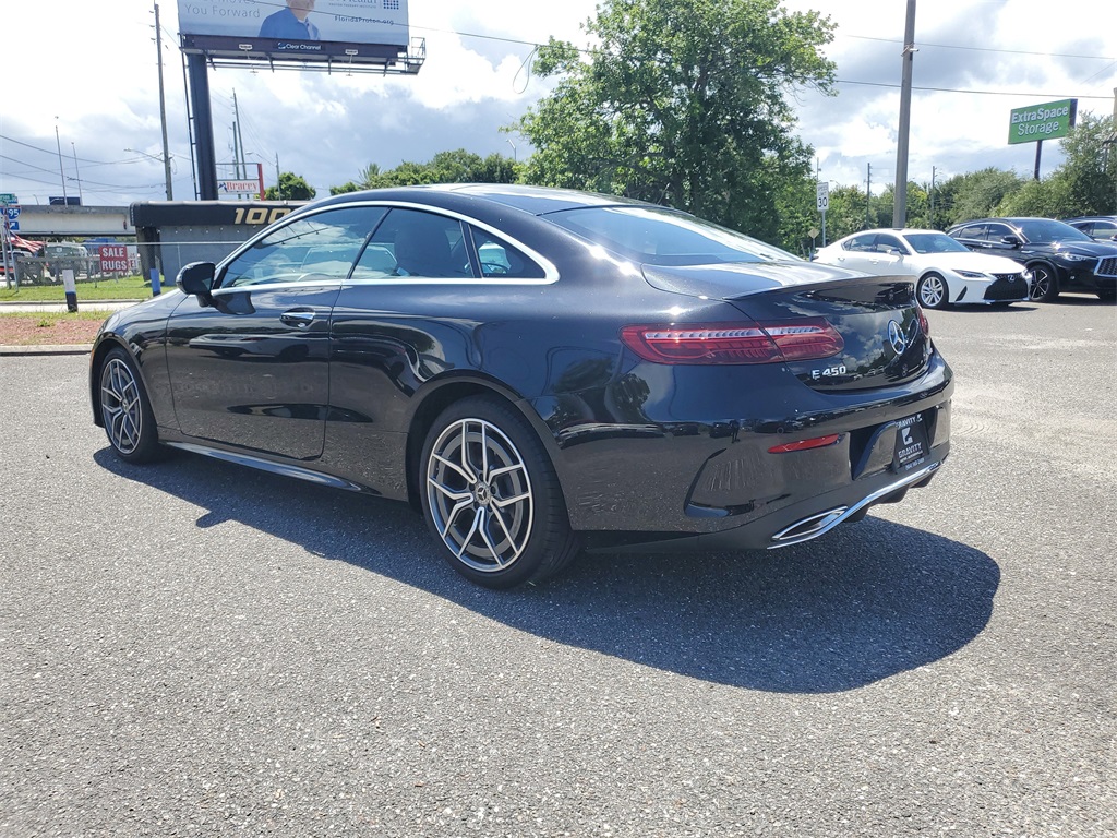 Vehicle image 4 of 40