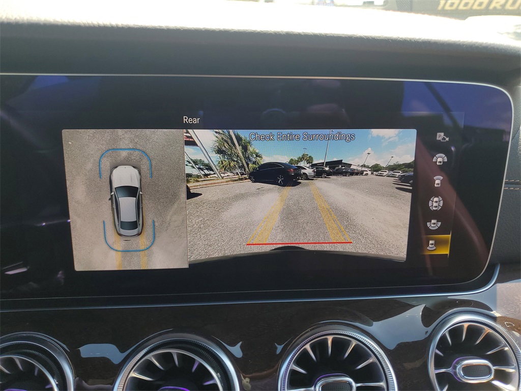 Vehicle image 17 of 40