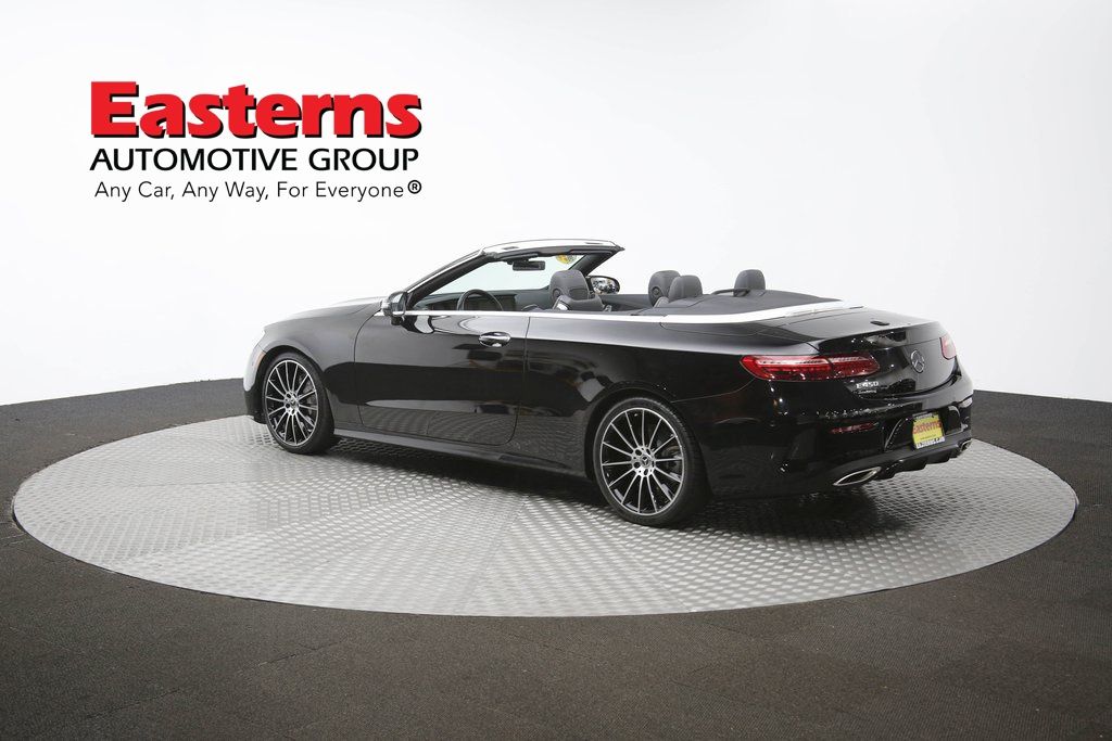 Vehicle image 33 of 65