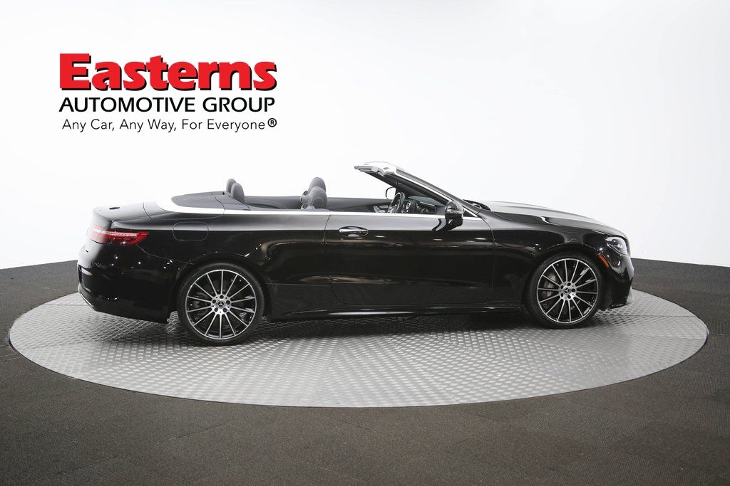 Vehicle image 22 of 65