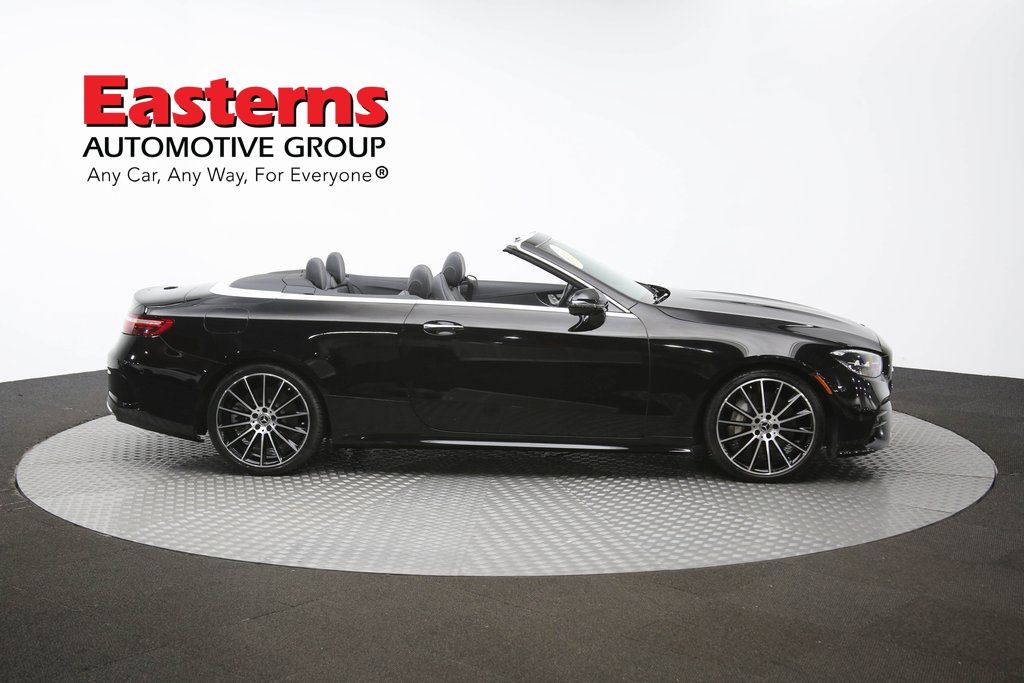 Vehicle image 21 of 65