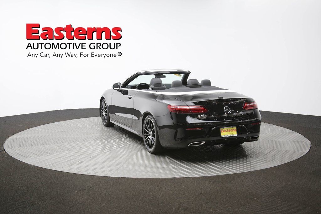 Vehicle image 31 of 65
