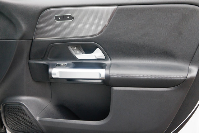 Vehicle image 16 of 35