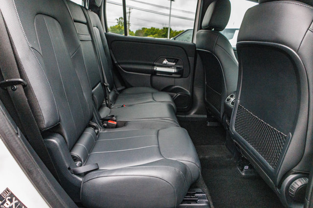 Vehicle image 19 of 35