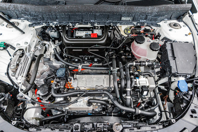 Vehicle image 33 of 35